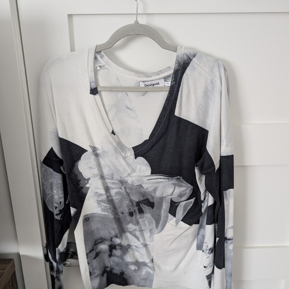 Desigual Women's Black and White Floral Top